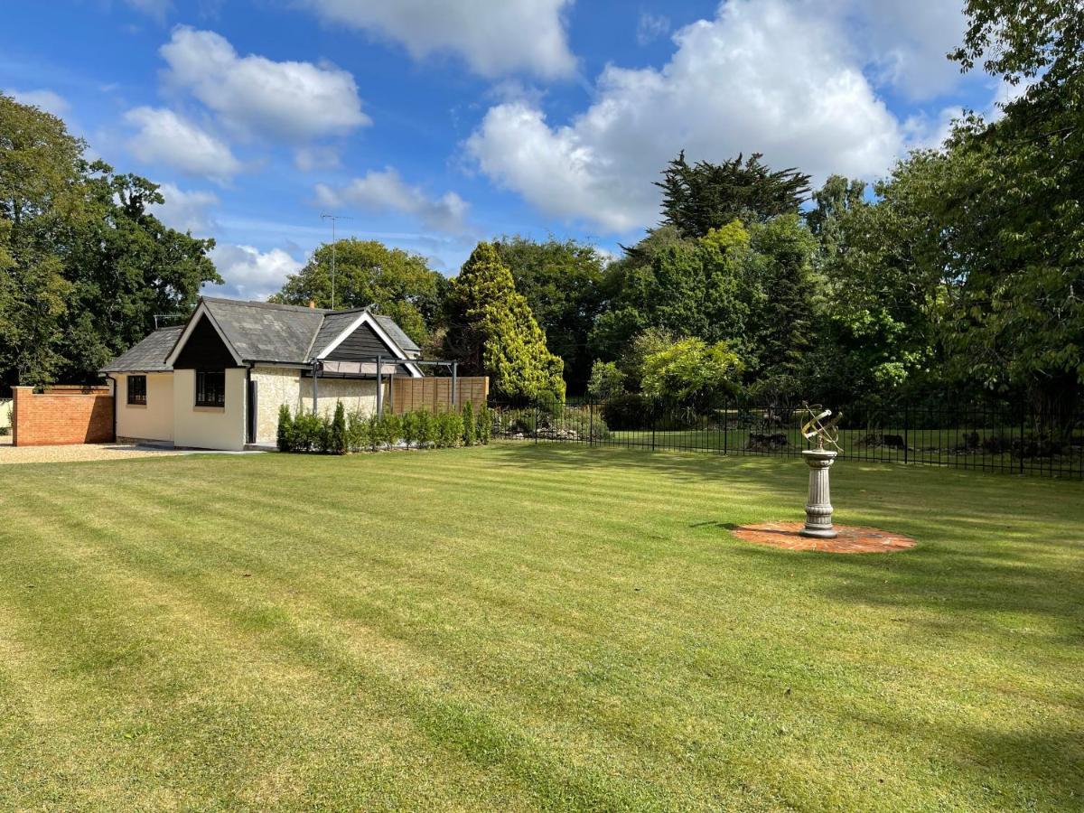 Springfield Lodge - Adorable New Forest 1-Bedroom Guest House Ringwood Exterior foto
